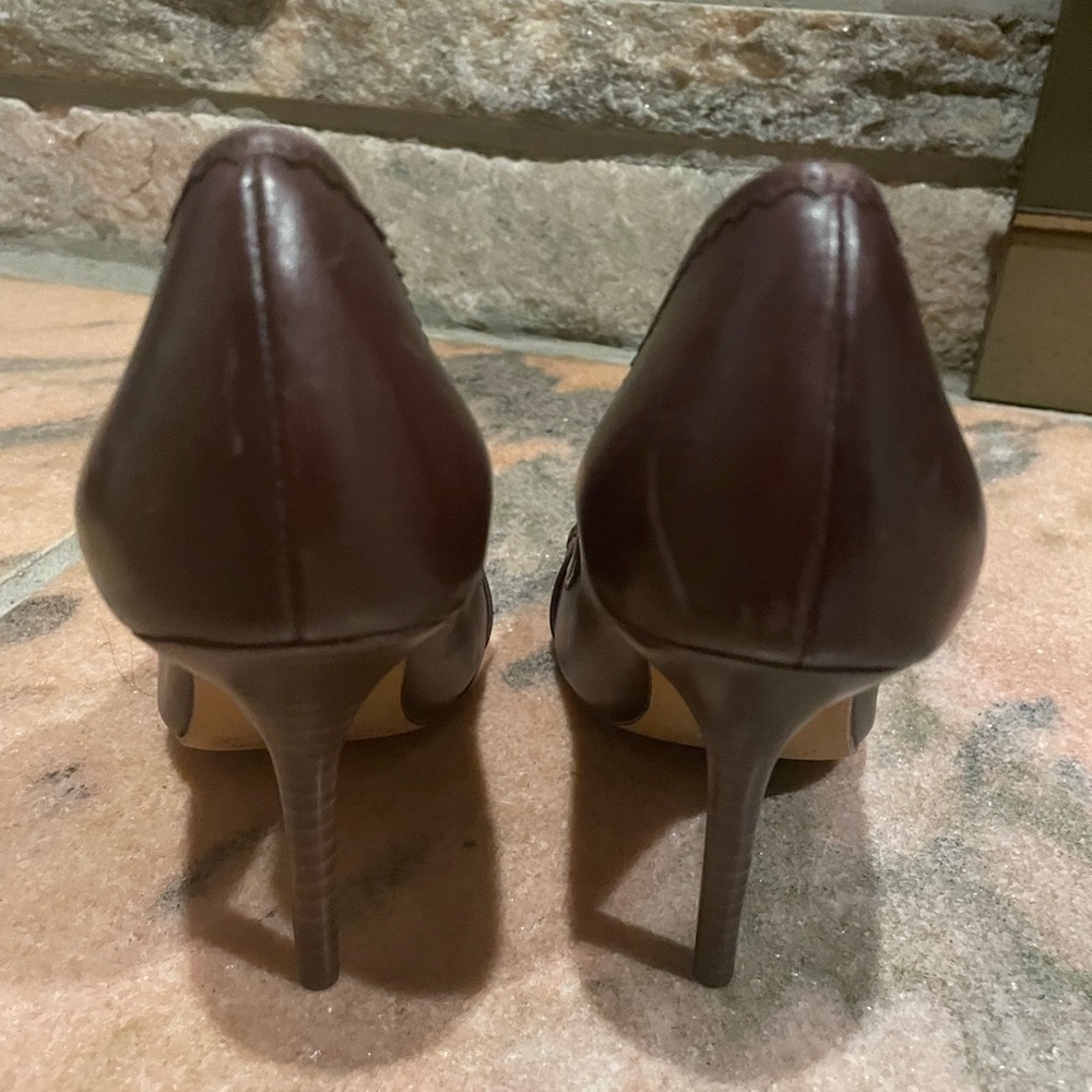Shoes in very good condition, high heel 7 cm, on a thin leg